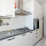 Spaziosa Matrimoniale Nel Centro Di Modena